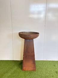 OND Contemporary Free Standing Bird Bath