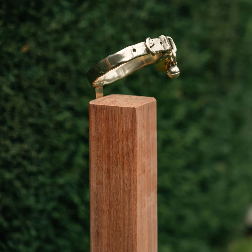 RBM BRONZE CAT COLLAR MEMORIAL ON POST - COLLAR ONLY