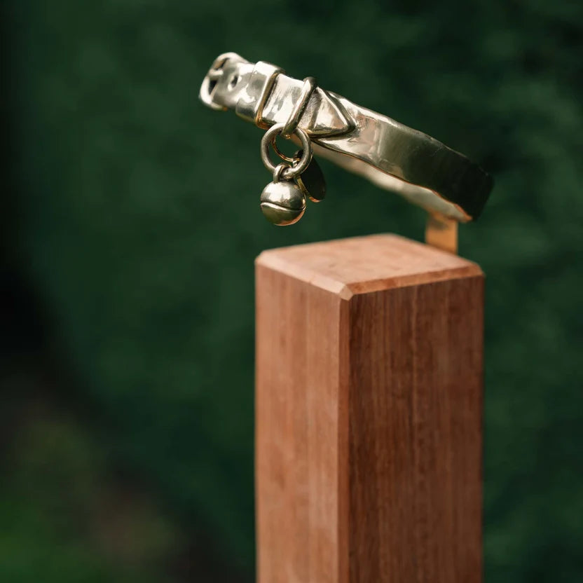 RBM BRONZE CAT COLLAR MEMORIAL ON POST - COLLAR ONLY