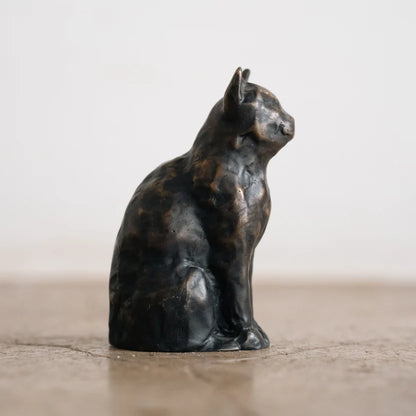 RBM CAT ON POST - WITH POST