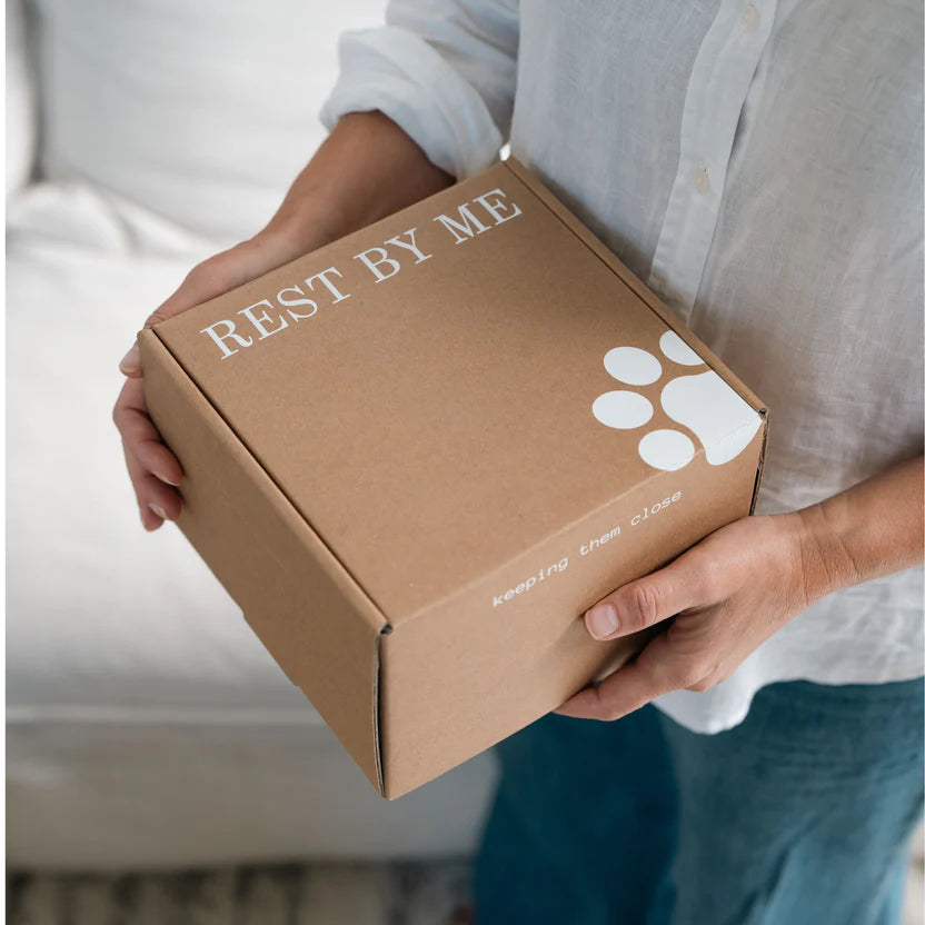 RBM BEECHWOOD WRAPPED DOG URN MEDIUM