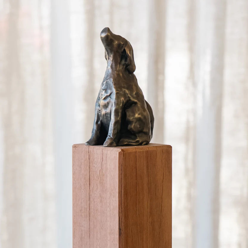 RBM JUPITER DOG MEMORIAL ON POST - WITH POST